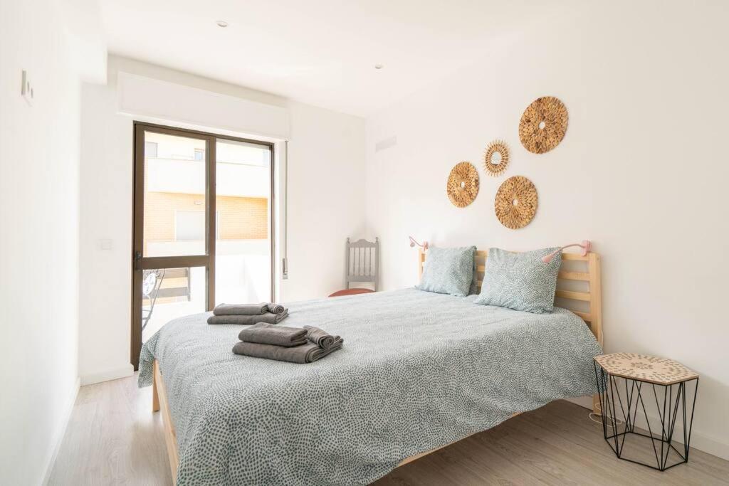 Casa Oliveira - Sunny 2-Bed Retreat Steps From The Beach Armação de Pêra Exteriér fotografie